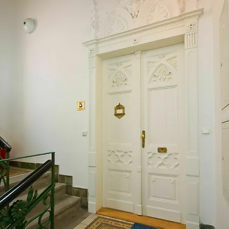 D22 Luxury Old Town Апартаменты Прага